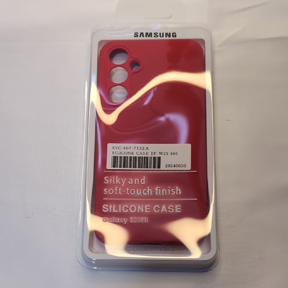 Samsung Galaxy S23FE Red Silicone Cover